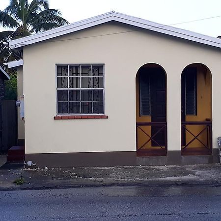 Darrel Cot Beachfront Cottage Saint Peter Exterior foto